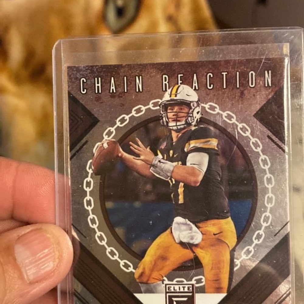 2018 panini elite Josh Allen Chain Reaction #2